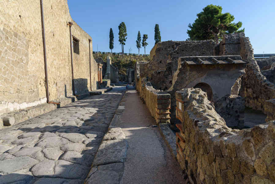 211 - Italia - Herculano - parque arqueológico de Herculano - calle.jpg